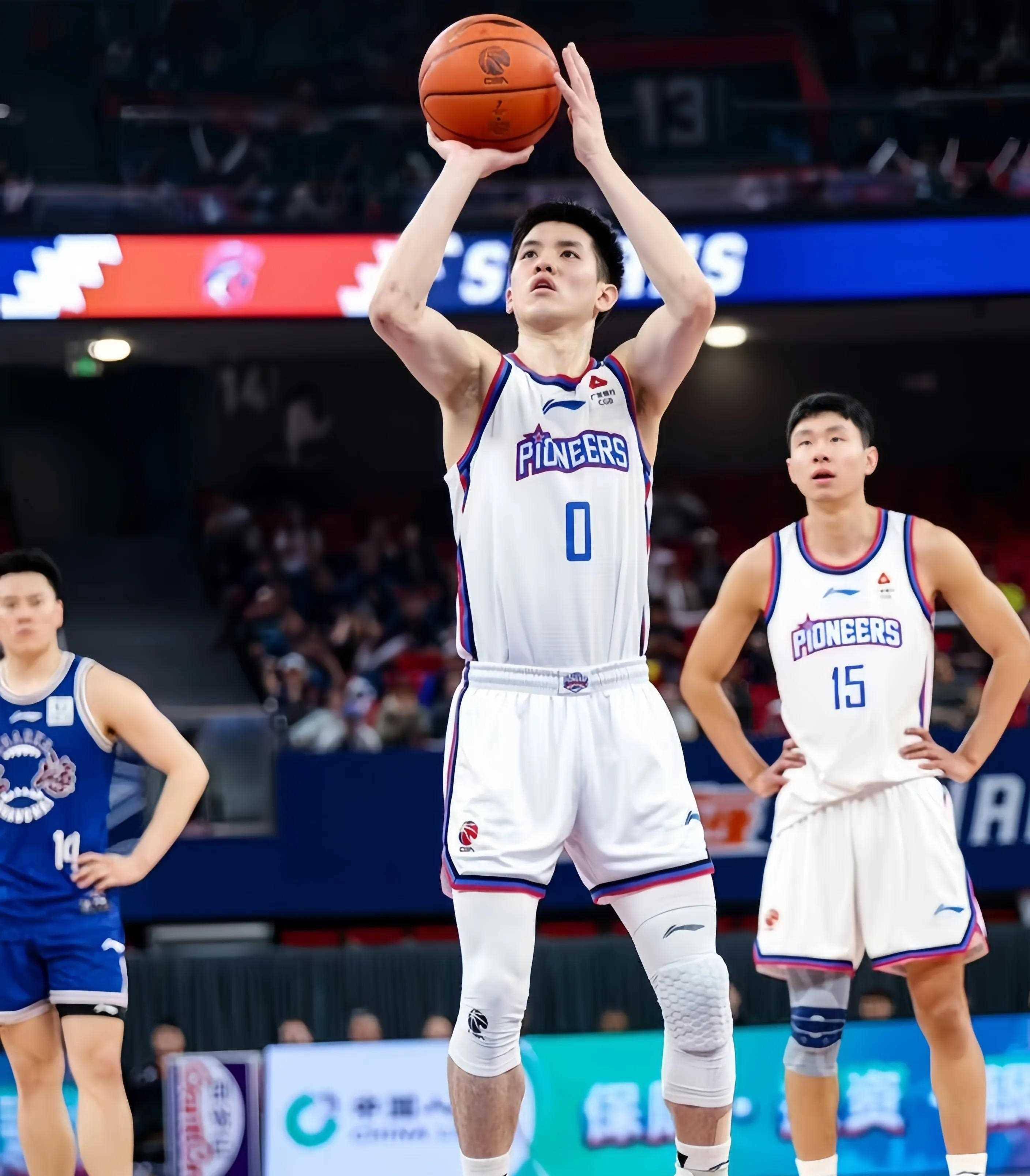 加时末段西汉姆门线救险——CBA季后赛节点到来；话题不断；赛程密集仍需轮换的简单介绍-开云手机版